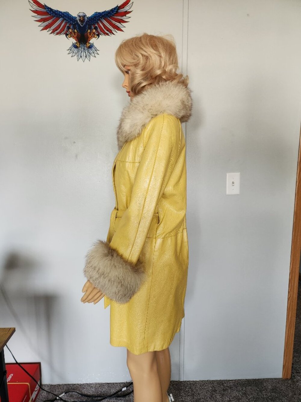 #798 Vintage leather/fur coat - Picture 3 of 4